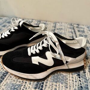 Steve Madden Black and White Athletic Shoes